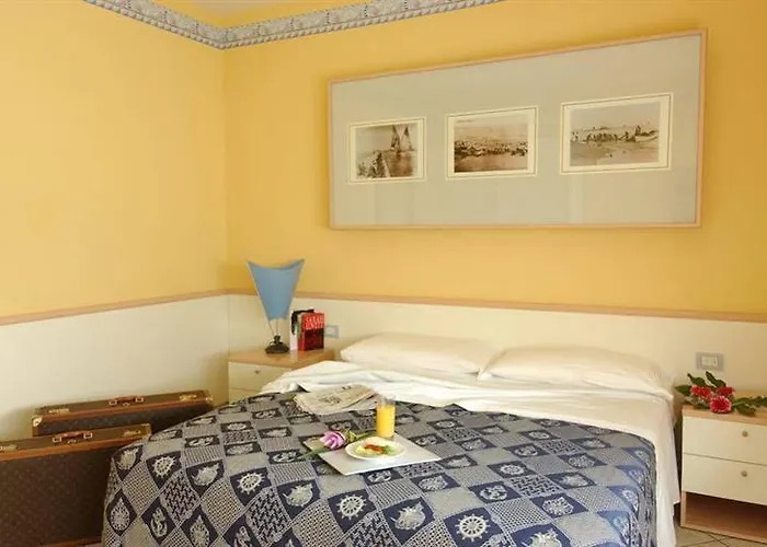 Aparthotel Valverde&residenza 4*